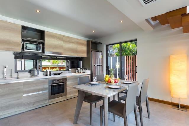Villa Crystal Two-Bedroom Private Pool Villa プーケット エクステリア 写真