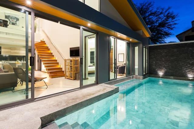 Villa Crystal Two-Bedroom Private Pool Villa プーケット エクステリア 写真